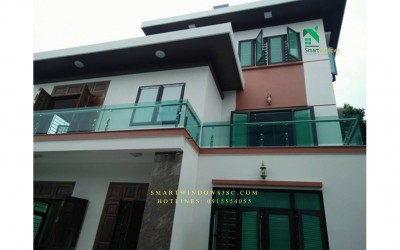 Mẫu lan can kính ban công đẹp - chất lượng và hiện đại