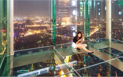 Làm nhà trên phố lên lựa chọn kính trắng hay kính màu?