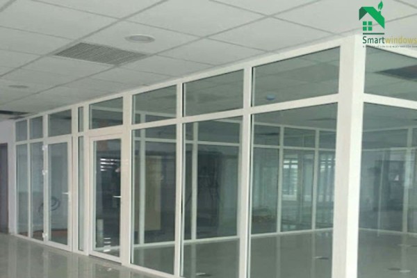 Vách kính ngăn văn phòng và Vách kính cường lực tại Hà Nội