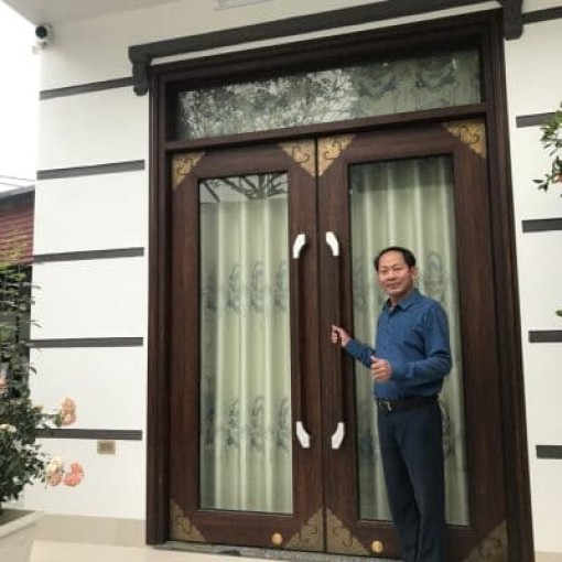 Cửa nhôm thủy lực tiết kiệm không gian cho căn hộ nhỏ tại xã Tàm Xá, Đông Anh, Hà Nội