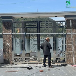 Cổng inox 2 cánh và 4 cánh tại Quận Long Biên – Lựa chọn bền đẹp cho công trình của bạn