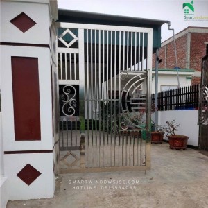 Cổng inox 2 cánh và 4 cánh tại Quận Nam Từ Liêm – Giải pháp bền bỉ, sang trọng cho nhà phố và biệt thự