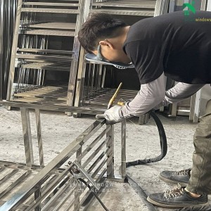 Cổng inox 2 cánh và 4 cánh tại Thị xã Sơn Tây – Giải pháp bền đẹp, sang trọng cho mọi công trình