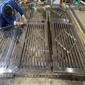 Cổng inox 2 cánh và 4 cánh tại Huyện Mê Linh – Bền đẹp, hiện đại, bảo vệ công trình dài lâu