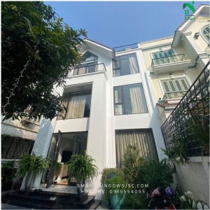 Cửa đi mở quay nhôm Xingfa tại huyện Thạch Thất – Phù hợp nhà dân, nhà trọ công nhân và biệt thự ven khu công nghệ cao