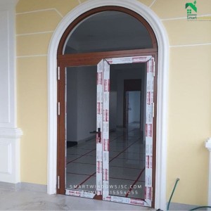 Cửa đi mở quay nhôm Xingfa tại huyện Gia Lâm – Giải pháp cửa hiện đại cho nhà làng, biệt thự ven sông và khu đô thị mới