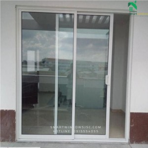 Cửa đi mở lùa nhôm Xingfa bền chắc, tiết kiệm không gian cho nhà ở tại Đông Anh – Hà Nội