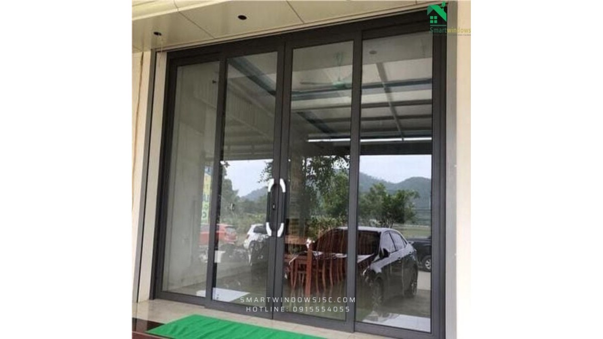 Cửa lùa trượt quay hiện đại cho nhà phố tại Hà Giang