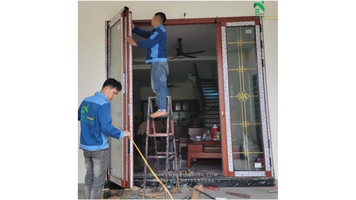 Dự án văn phòng lắp đặt cửa lùa trượt quay – Feedback thực tế